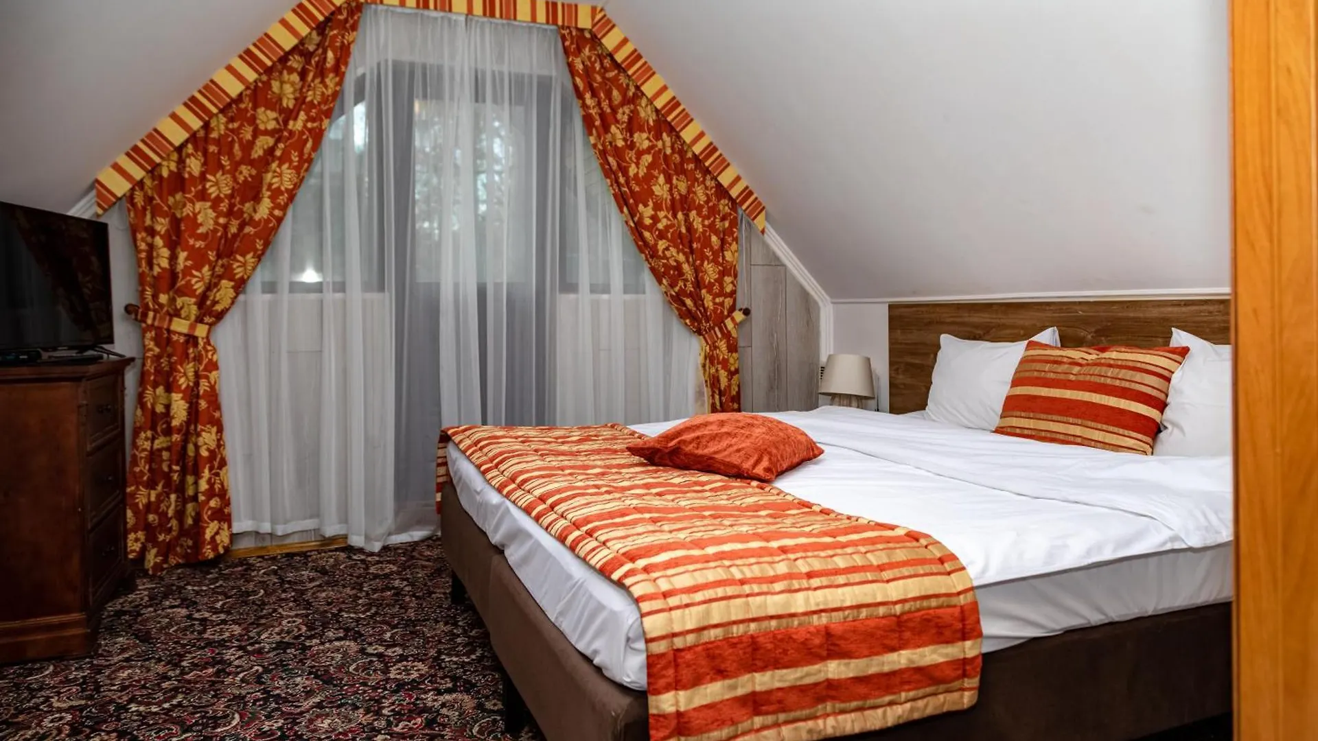 Фортеця Kiev Hotel