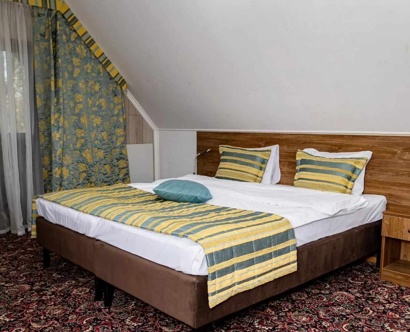 Фортеця Kiev Hotel